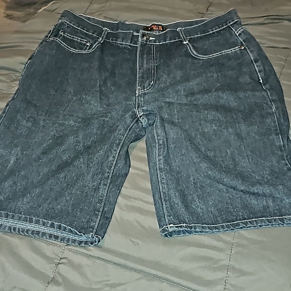Mens Jean shorts size 40 street rules